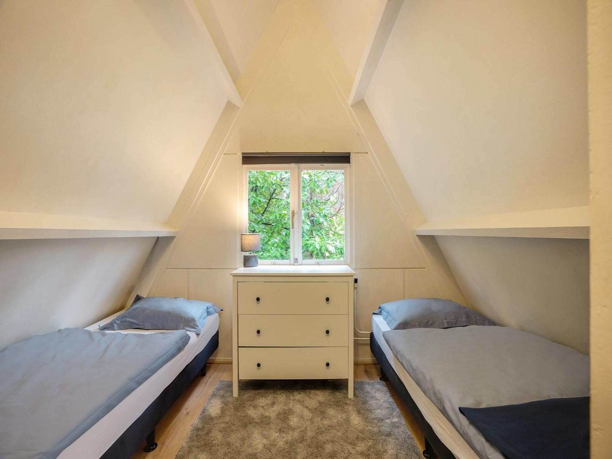 Traditional Holiday Home In Lanaken With Garden Екстериор снимка
